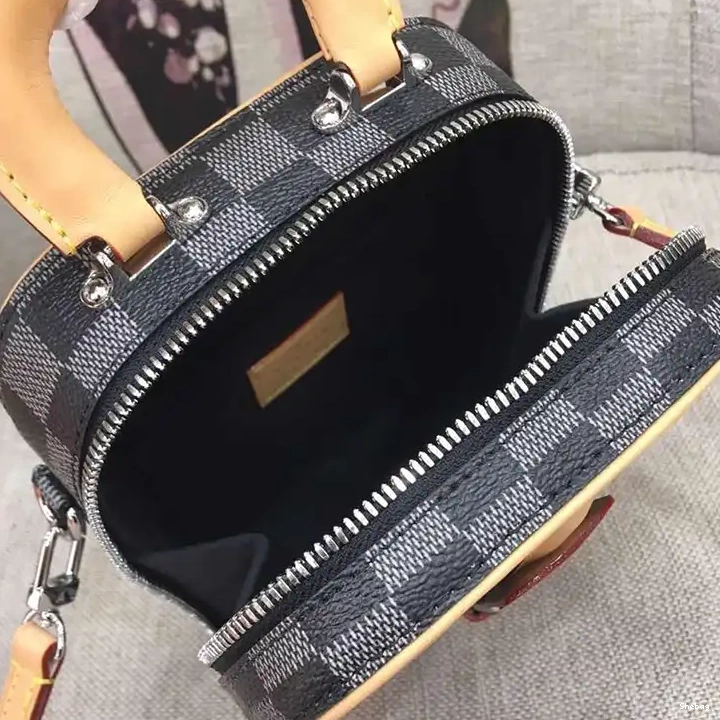 LV 1906BL0059 Bags 0316