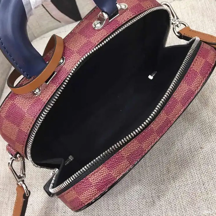 LV 1906BL0060 Bags 0316