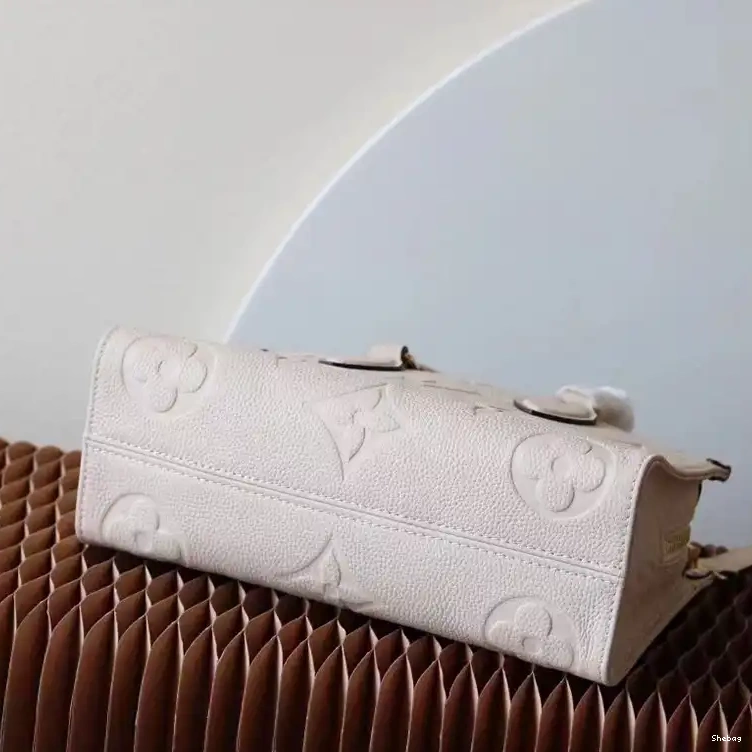 LV Bag 2404HT0008 0318