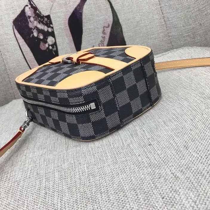 LV 1906BL0059 Bags 0316