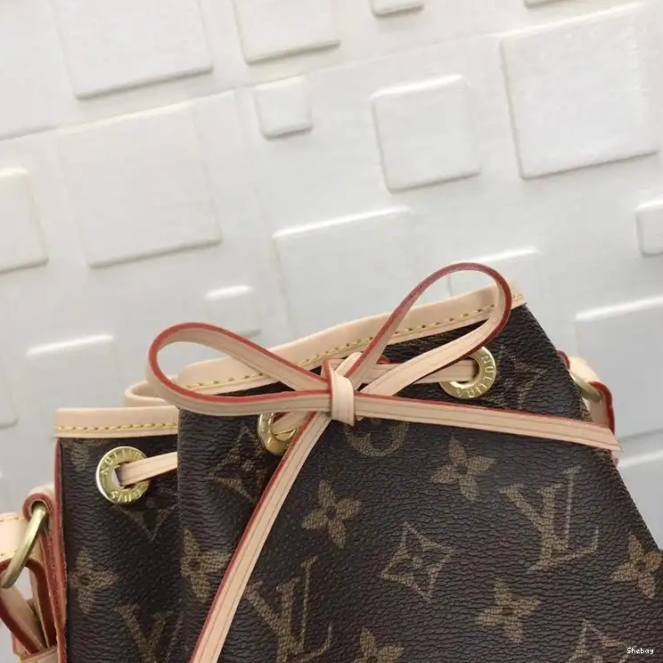 Bags LV 19B570335 0320