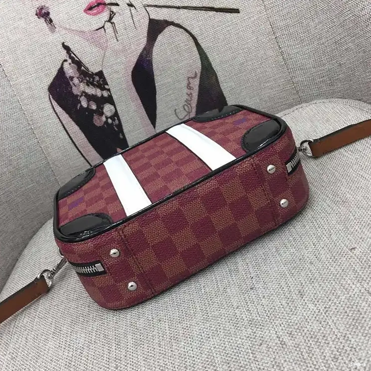 LV 1906BL0060 Bags 0316