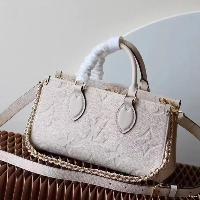 LV Bag 2404HT0008 0318